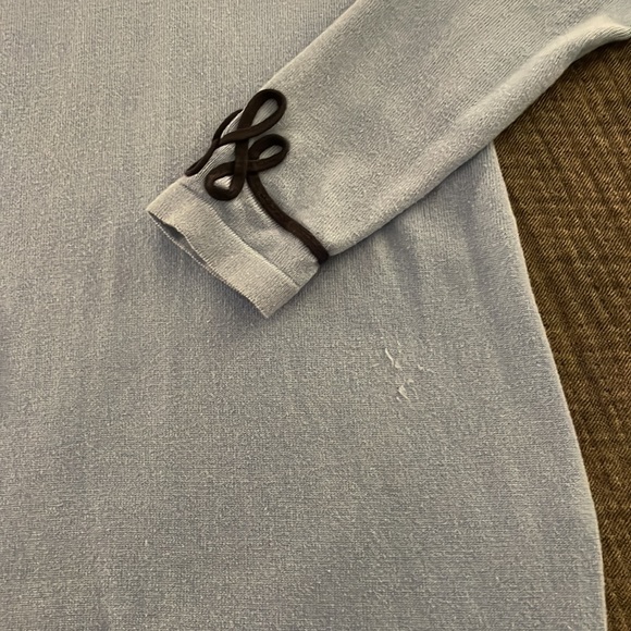 Gorgeous vineyard vines sweater - Picture 2 of 6